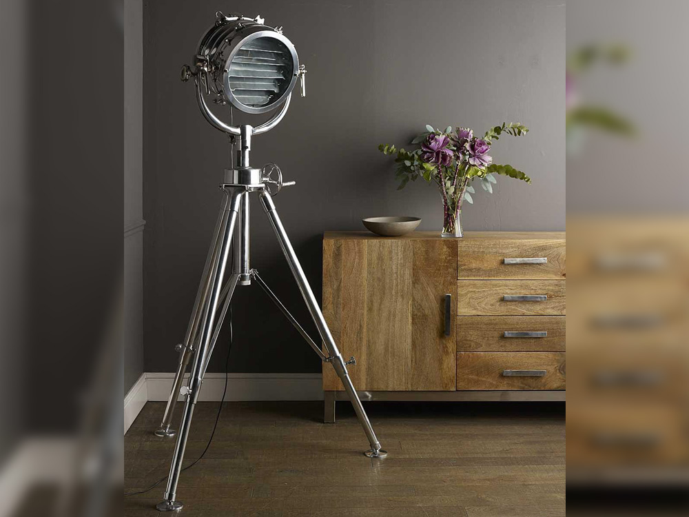 Tripot Light